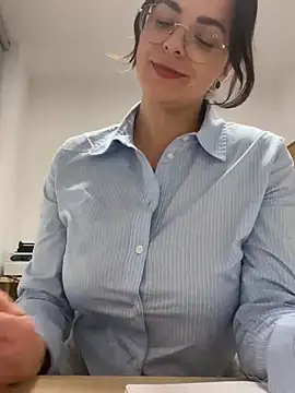 Snapshot of Alicia_Hot1 chatting on 03-03-25, 06:24 Alicia Hot1 online show from 03-03-25, 06:24