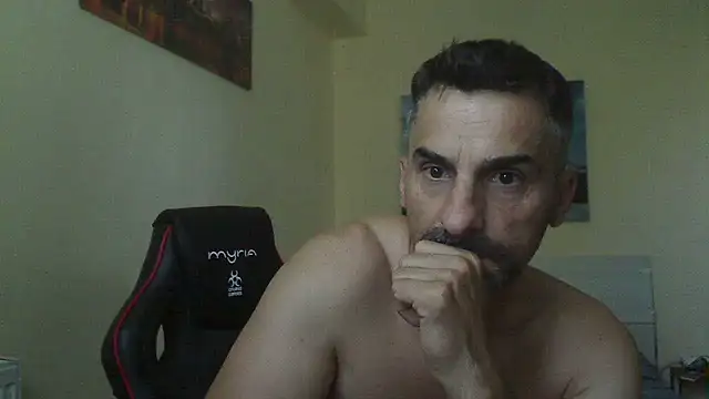 Snapshot of amydamarw chatting on 07-04-26, 05:36 amydamarw online show from 07-04-26, 05:36