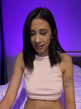 Sophiehii online show from 01-25-25, 01:08
