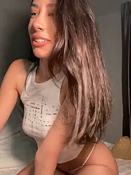 Sophiehii online show from 10-19-25, 01:25
