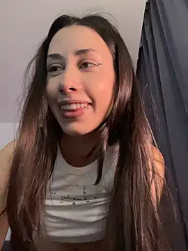 Sophiehii online show from 06-30-26, 05:13