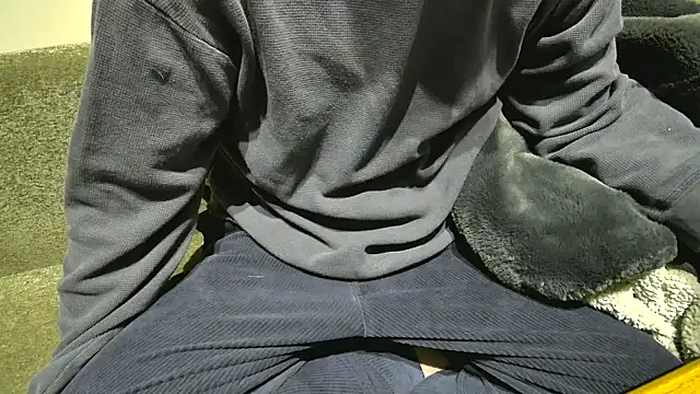 Snapshot of atom0407 chatting on 12-29-24, 04:18 atom0407 online show from 12-29-24, 04:18