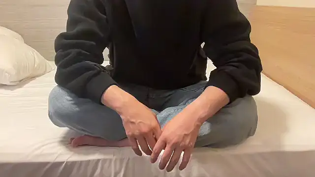 Snapshot of atom0407 chatting on 11-05-25, 11:13 atom0407 online show from 11-05-25, 11:13