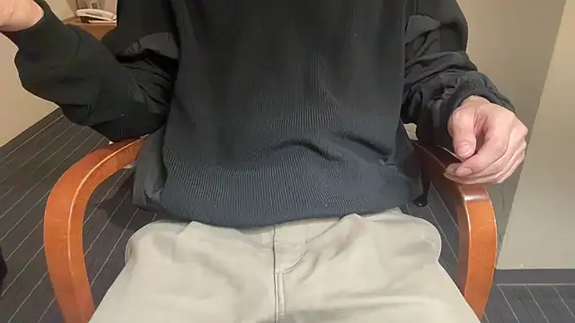 Snapshot of atom0407 chatting on 02-19-25, 11:28 atom0407 online show from 02-19-25, 11:28