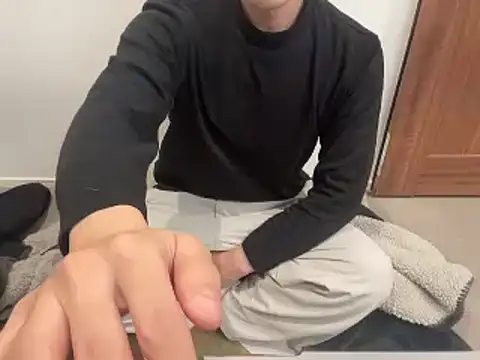 Snapshot of atom0407 chatting on 12-06-24, 04:44 atom0407 online show from 12-06-24, 04:44