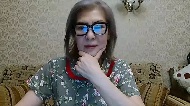 Elegant00Lady online show from 10-28-25, 05:34