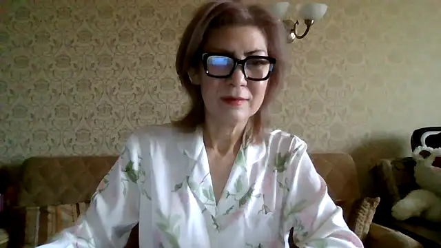 Elegant00Lady online show from 12-16-25, 04:17