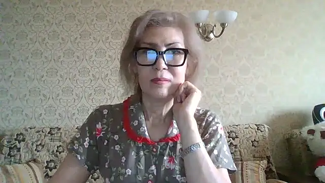 Elegant00Lady online show from 07-22-26, 08:27