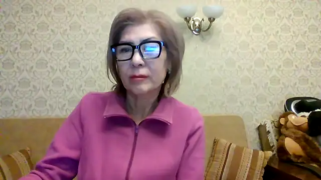 Elegant00Lady online show from 03-18-26, 06:31