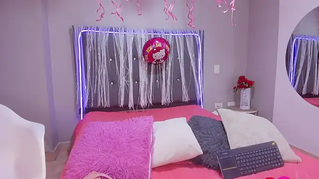 emma lye online show from 11-07-25, 10:13