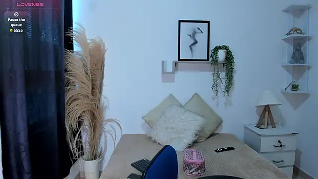 Abigail 29 online show from 11-15-25, 12:09