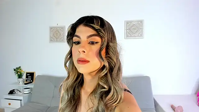 Abigail 29 online show from 12-17-25, 12:21