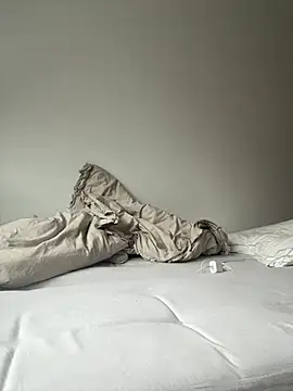 Snapshot of Sara_darling chatting on 03-12-25, 06:51 Sara darling online show from 03-12-25, 06:51