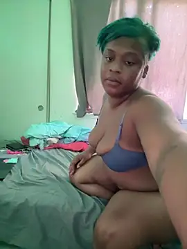Prettynthick12 online show from 06-24-26, 07:44