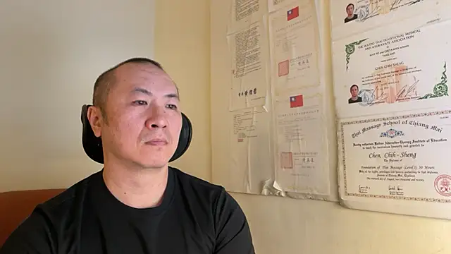 Snapshot of chih515 chatting on 12-03-24, 03:15 chih515 online show from 12-03-24, 03:15