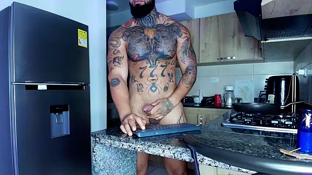 Snapshot of zaiin_diesel chatting on 09-15-25, 01:39 zaiin diesel online show from 09-15-25, 01:39