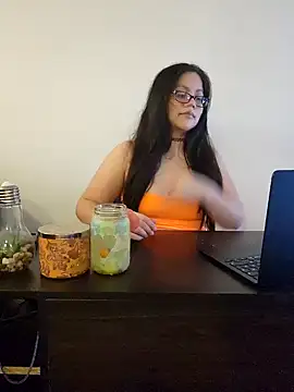 Snapshot of Babygirl_katalina chatting on 01-15-25, 02:45 Babygirl katalina online show from 01-15-25, 02:45