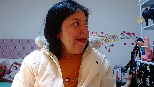 lanaqueen699 online show from 01-06-26, 12:20