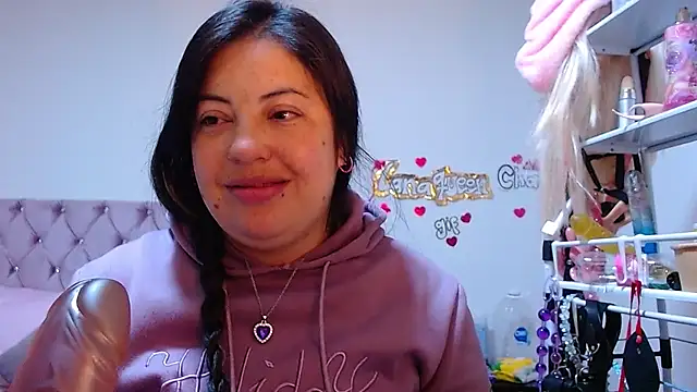 Snapshot of lanaqueen699 chatting on 03-18-26, 12:19 lanaqueen699 online show from 03-18-26, 12:19