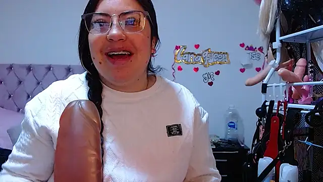 Snapshot of lanaqueen699 chatting on 04-08-26, 12:17 lanaqueen699 online show from 04-08-26, 12:17