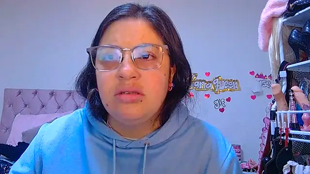 Snapshot of lanaqueen699 chatting on 06-11-26, 12:13 lanaqueen699 online show from 06-11-26, 12:13