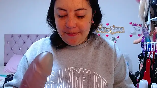 Snapshot of lanaqueen699 chatting on 04-01-26, 12:17 lanaqueen699 online show from 04-01-26, 12:17