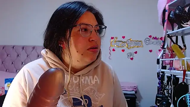 Snapshot of lanaqueen699 chatting on 03-12-26, 12:20 lanaqueen699 online show from 03-12-26, 12:20