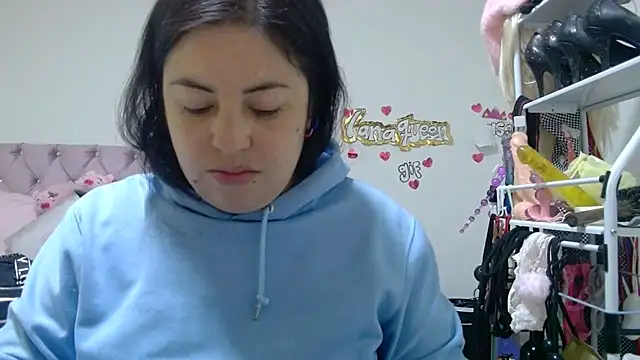 Snapshot of lanaqueen699 chatting on 05-26-26, 02:15 lanaqueen699 online show from 05-26-26, 02:15