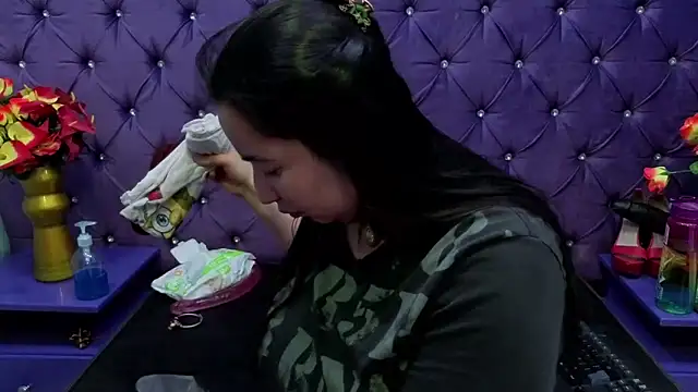 NaomyPrinces online show from 10-04-25, 02:29