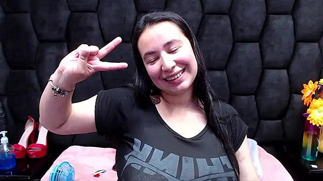 NaomyPrinces online show from 09-30-25, 03:07