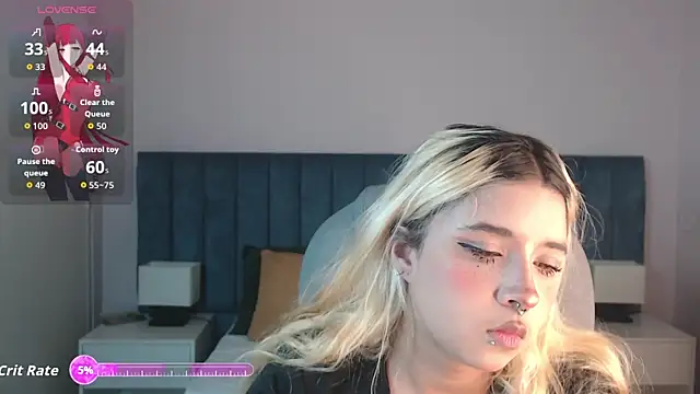 Snapshot of april_bunnyy chatting on 10-11-25, 08:21 april bunnyy online show from 10-11-25, 08:21