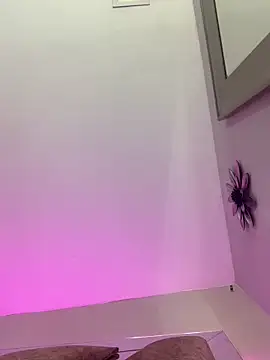 Larabrooks online show from 03-11-26, 07:19