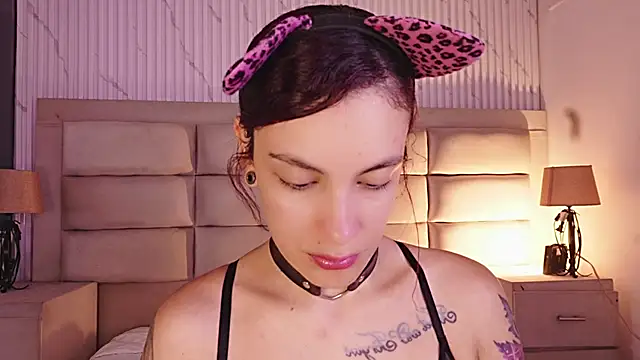 Snapshot of Melany_Luv chatting on 05-05-26, 10:46 Melany Luv online show from 05-05-26, 10:46