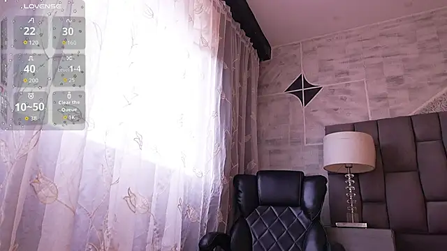 Snapshot of Melany_Luv chatting on 05-08-26, 10:35 Melany Luv online show from 05-08-26, 10:35