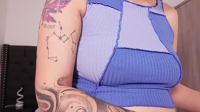 Melany Luv online show from 12-20-25, 09:28