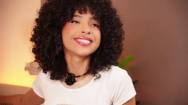 Snapshot of OSHUN_ chatting on 06-06-26, 10:15 OSHUN online show from 06-06-26, 10:15