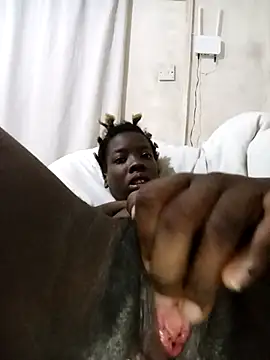 Snapshot of Sue_sexy chatting on 03-18-25, 07:55 Sue sexy online show from 03-18-25, 07:55