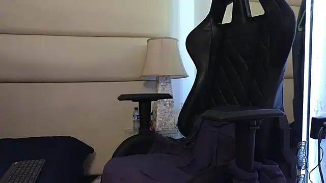 SbasTone Muscle online show from 12-18-25, 02:54