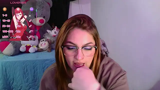 lucycherry   online show from 11-25-25, 12:00