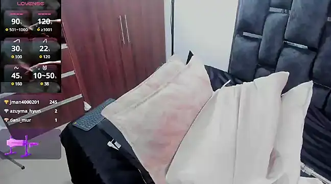 Snapshot of kevin_white_ chatting on 02-08-25, 12:06 kevin white online show from 02-08-25, 12:06