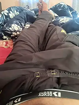 Snapshot of MAN_MOHINI_21 chatting on 02-14-26, 02:45 MAN MOHINI 21 online show from 02-14-26, 02:45