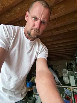 Snapshot of itsjameswebbscope chatting on 10-26-25, 03:56 itsjameswebbscope online show from 10-26-25, 03:56