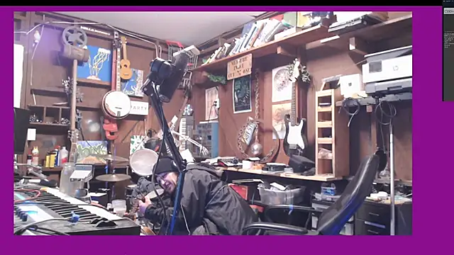 Snapshot of itsjameswebbscope chatting on 11-21-25, 04:39 itsjameswebbscope online show from 11-21-25, 04:39