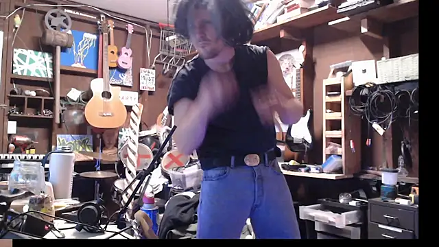 Snapshot of itsjameswebbscope chatting on 12-18-25, 12:05 itsjameswebbscope online show from 12-18-25, 12:05