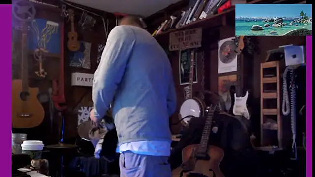 Snapshot of itsjameswebbscope chatting on 10-25-25, 11:53 itsjameswebbscope online show from 10-25-25, 11:53