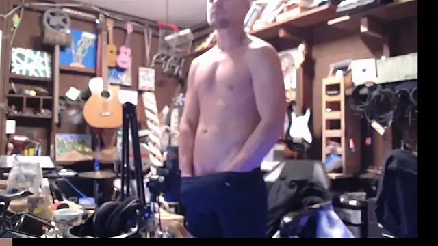 Snapshot of itsjameswebbscope chatting on 12-17-25, 11:59 itsjameswebbscope online show from 12-17-25, 11:59