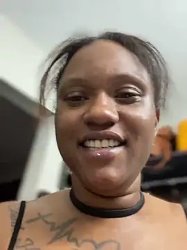 Snapshot of PrettyGal_Tingz chatting on 02-07-25, 04:56 PrettyGal Tingz online show from 02-07-25, 04:56