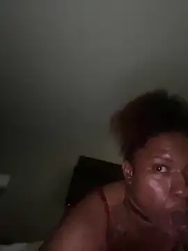 Snapshot of PrettyGal_Tingz chatting on 02-05-25, 03:20 PrettyGal Tingz online show from 02-05-25, 03:20