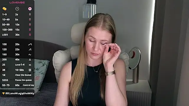 Snapshot of IsabelAllen chatting on 07-23-26, 11:18 IsabelAllen online show from 07-23-26, 11:18