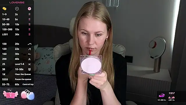 Snapshot of IsabelAllen chatting on 07-10-26, 12:38 IsabelAllen online show from 07-10-26, 12:38